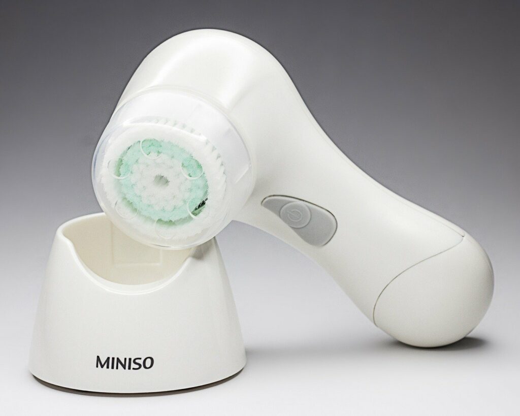 Miniso Deep Cleansing Ultrasonic Face Cleanser