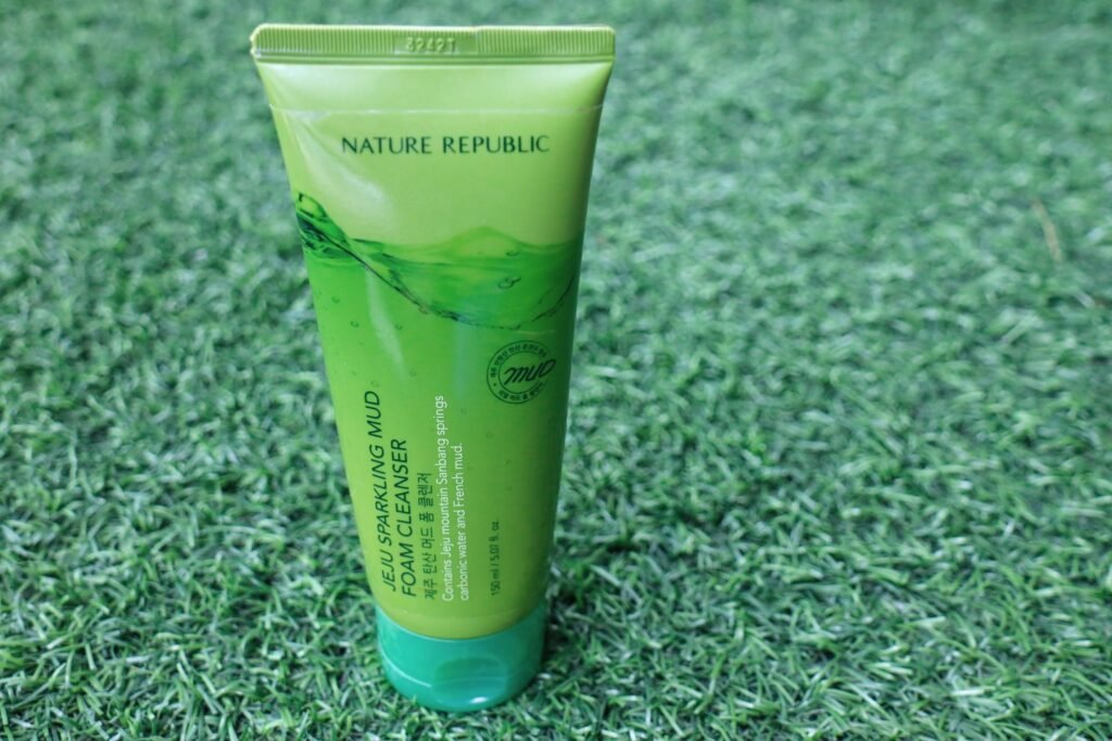 Nature Republic Jeju Sparkling Mud Foam Cleanser