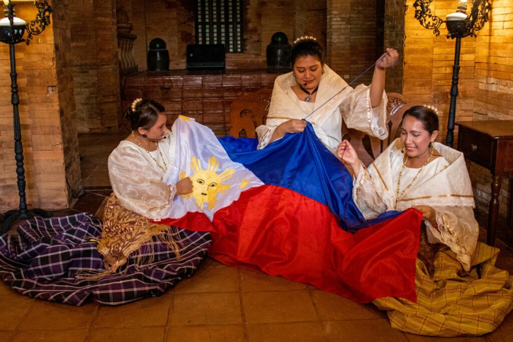 Las Casas Filipinas de Acuzar: Making of Philippine Flag