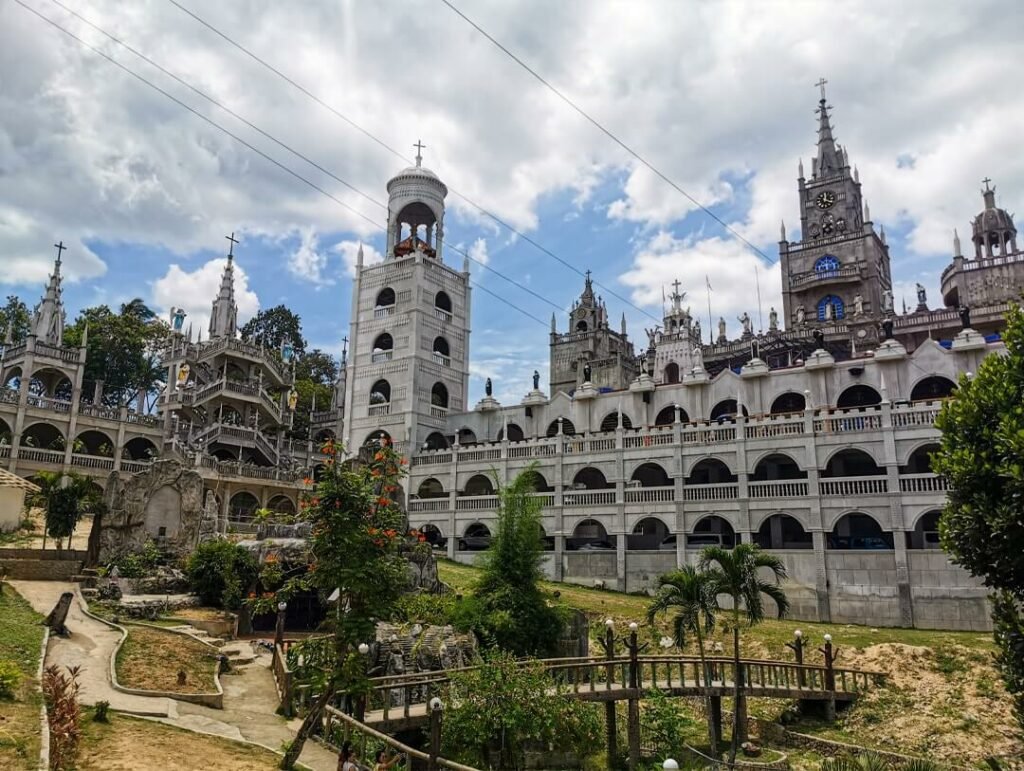 Simala Shrine 02