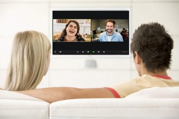 Hisense - Stay connected with family and friends