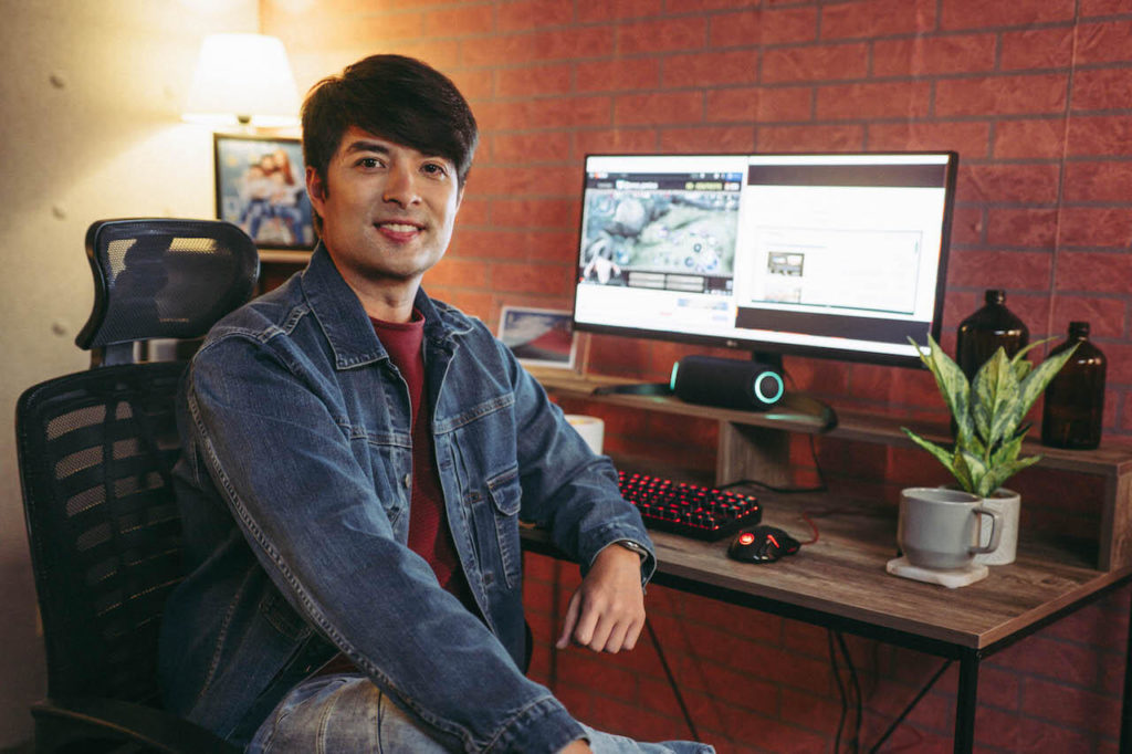 Actor and director Joross Gamboa for LG UltraWide™ monitor