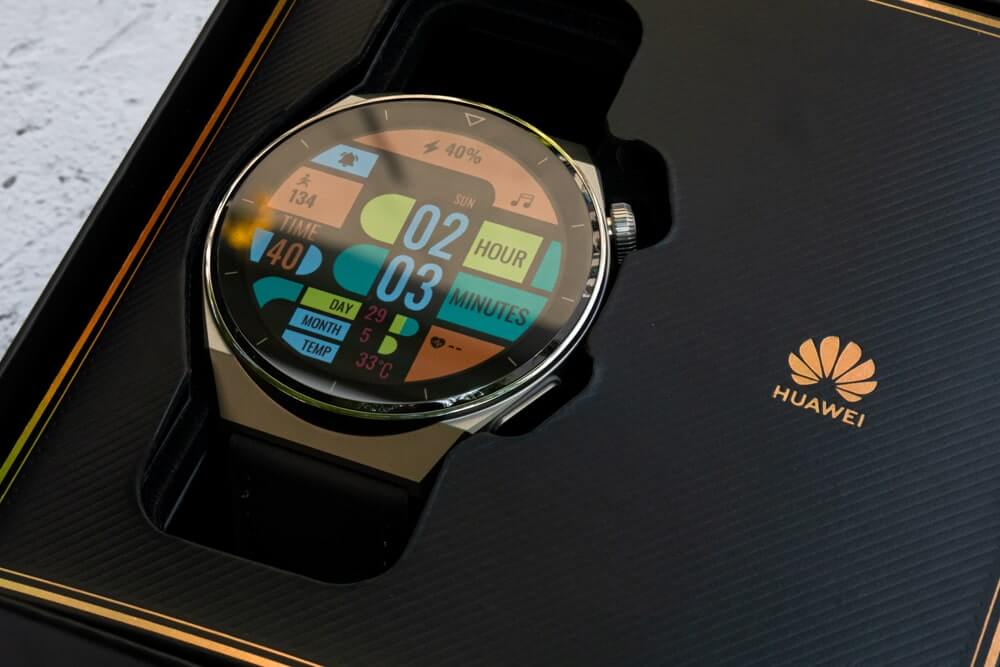 HUAWEI WATCH GT3 Pro Titanium Unboxing and First Impressions