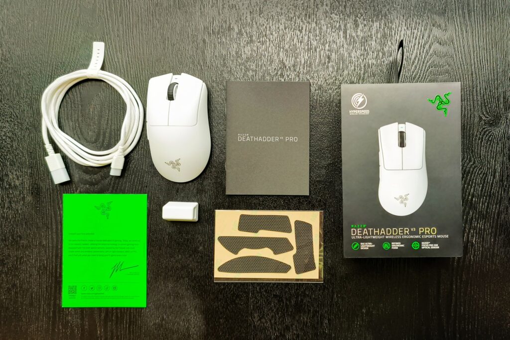 Razer DeathAdder V3 Pro - Unboxing