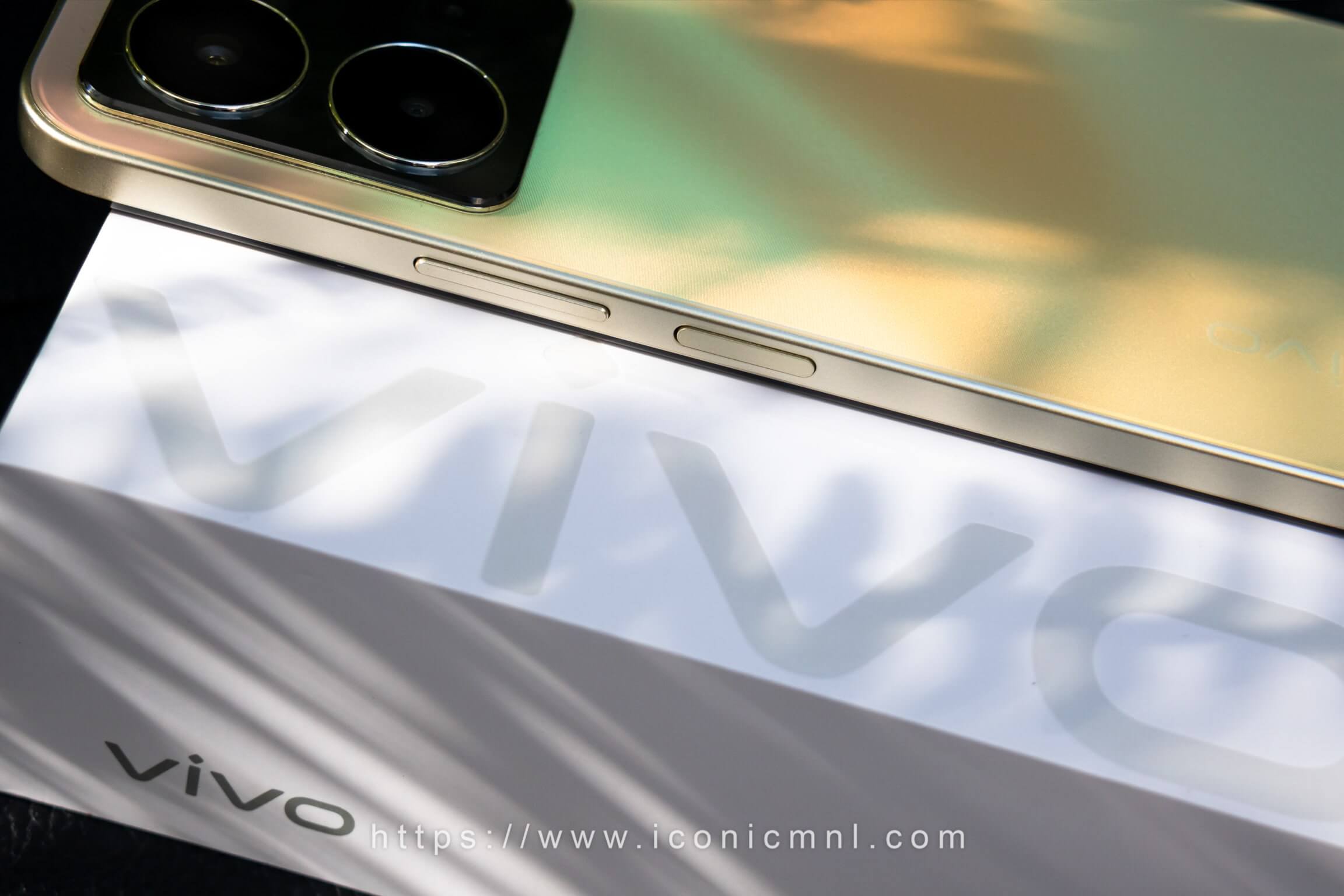vivo Y35 - volume rocker and the power button