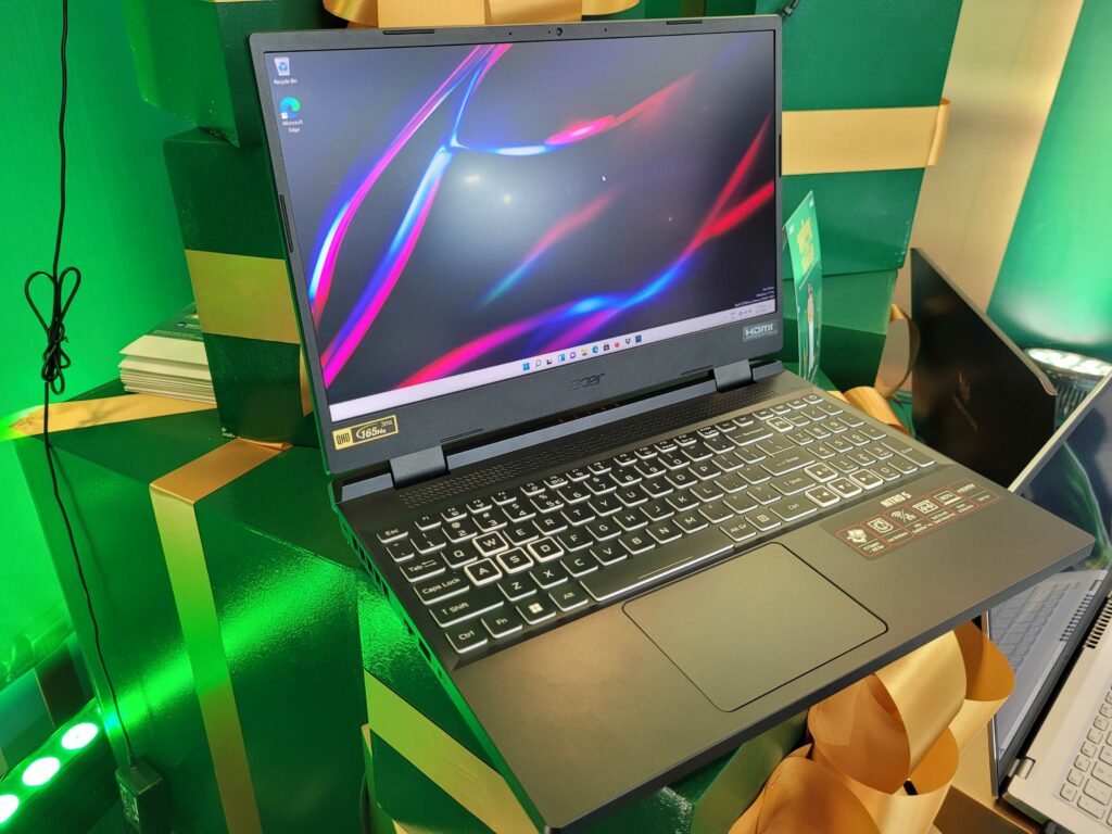 acer unbox the holidays