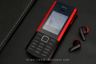 Nokia XpressAudio 5710 inbuilt wireless earbuds with mp3 player