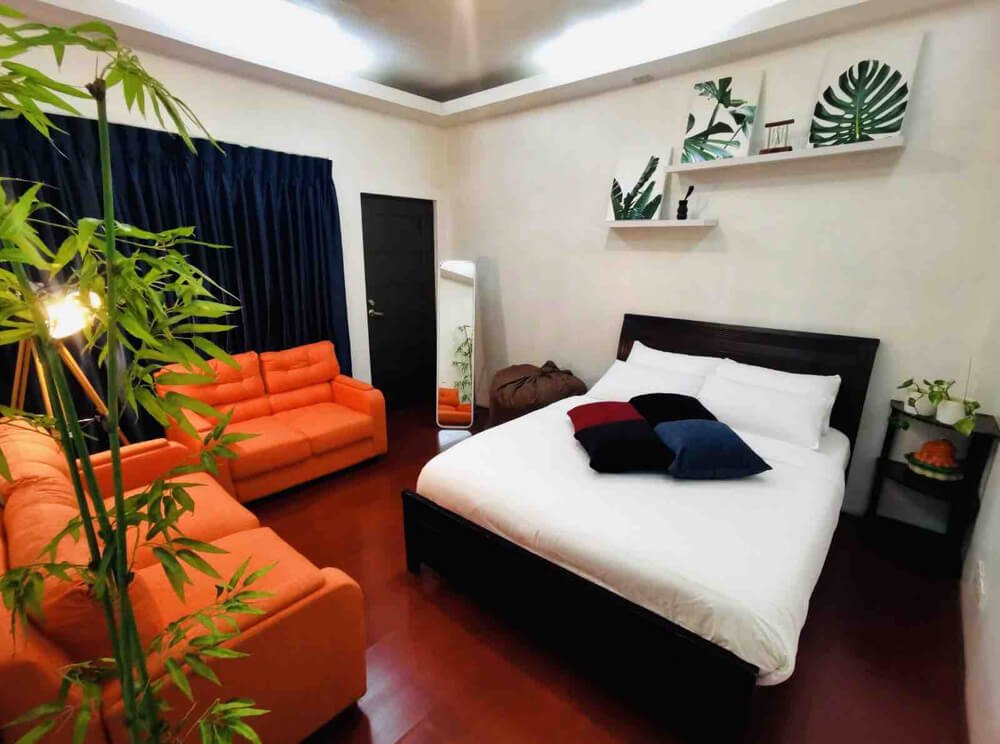 airbnb Convenient Luxury Party Home. Makati Royale