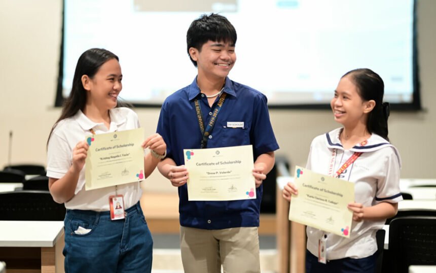 SM Scholars Aspire to Share the Gift of Education Scholarship Awarding