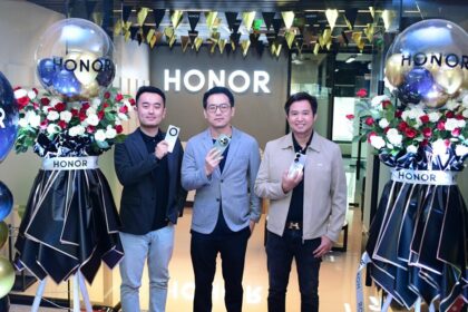 HONOR Philippines GTM Manager Steven Yan Country Manager Sean Yuan and Vice President Stephen Cheng opens HONOR HQ in PH