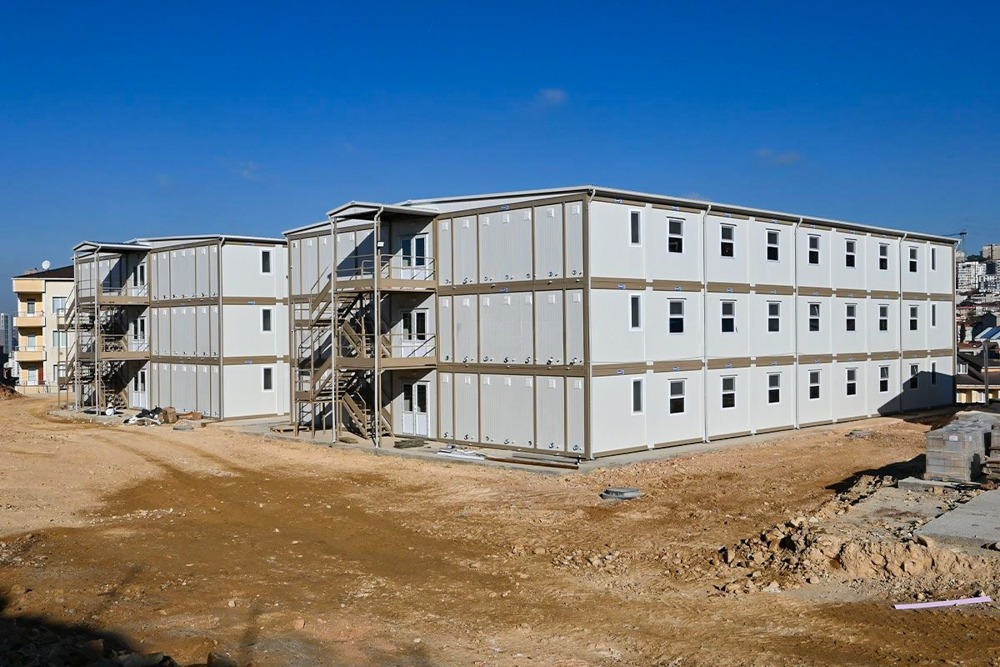 essential role of construction containers