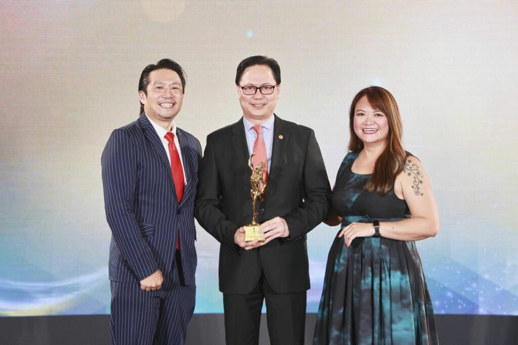 SMX Convention Center Wins Coveted Best Convention and Exhibition Center