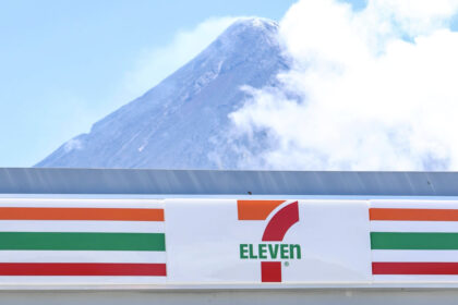 7-Eleven Albay with a Stunning View of Mayon Volcano