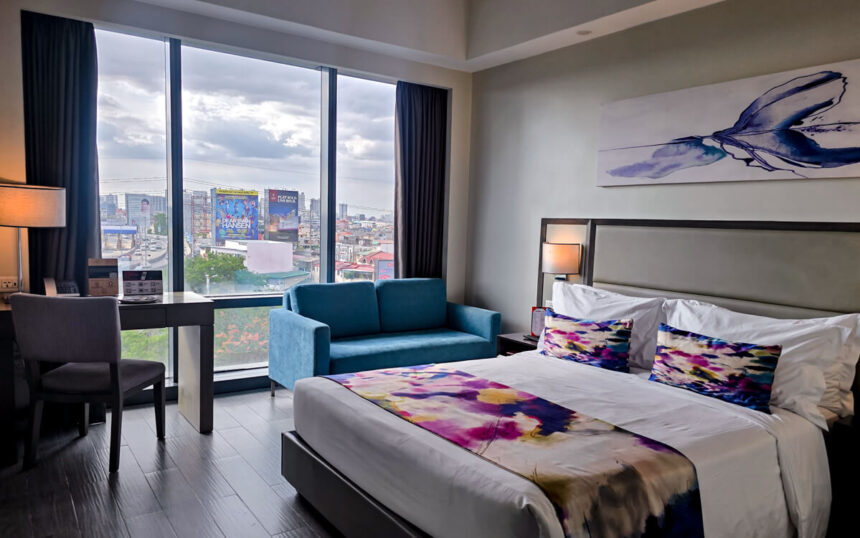 Savoy Hotel Manila Premier Room