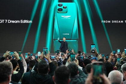 realme GT 7 Dream Edition Launches in PH in Partnership with Aston Martin F1