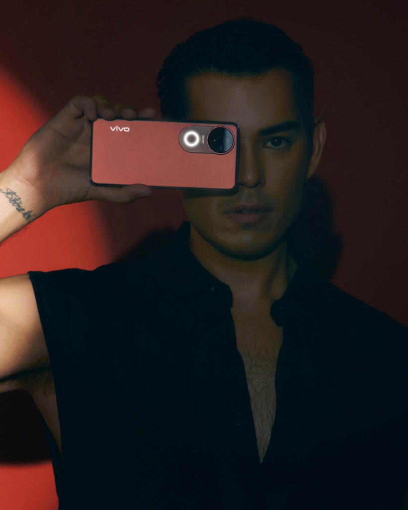 vivo V50 Multifocal Portrait Mode - Aura Light Portrait 2.0