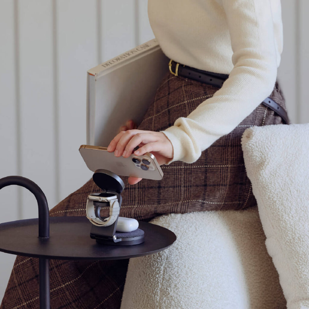 Mag 360 Qi2 3-in-1 Foldable Charging Station