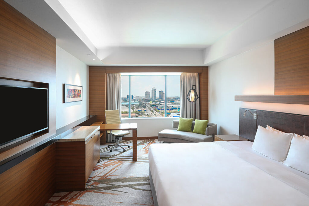Radisson Blu Hotel Cebu - Deluxe Room King with View