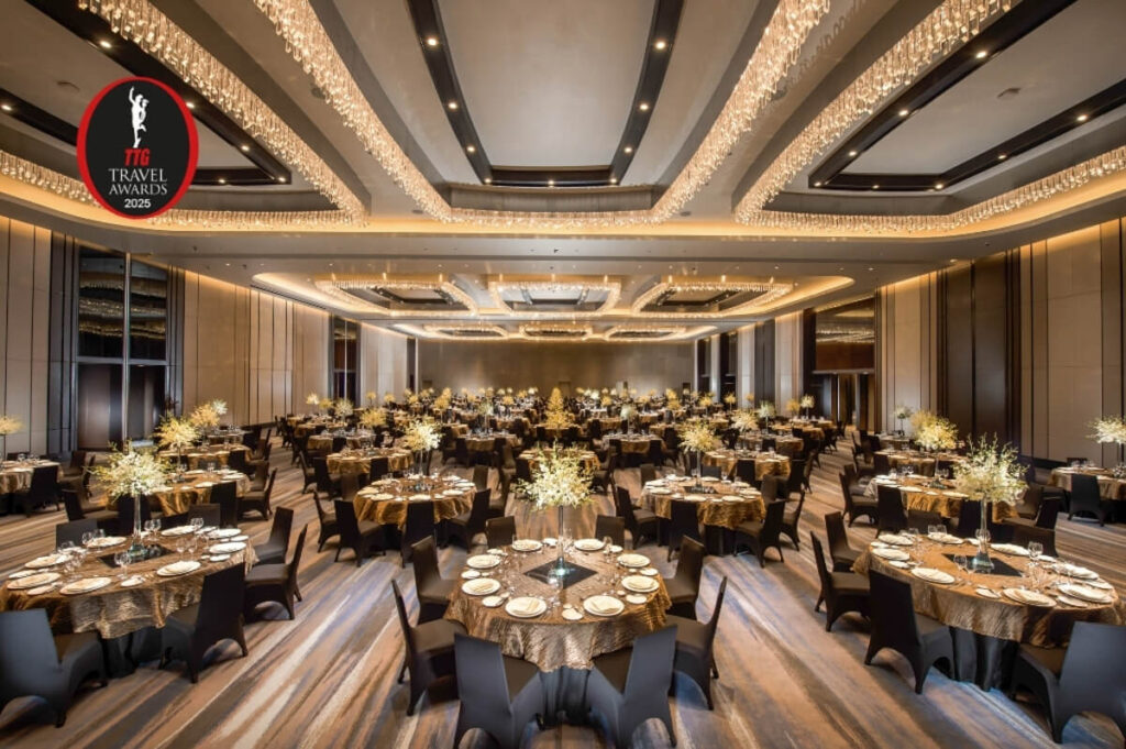 Conrad Manila Wins Philippines Leading Conference Hotel