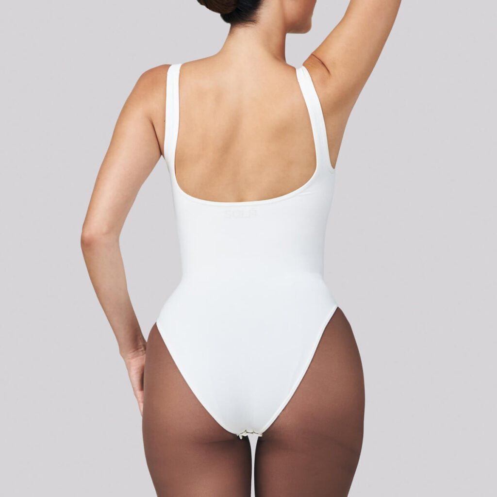 SOLÁ Hugging Plunging Bodysuit