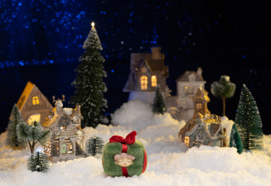 7-Eleven Brings the Holiday Charm with the City Cafe Christmas Blind Cups