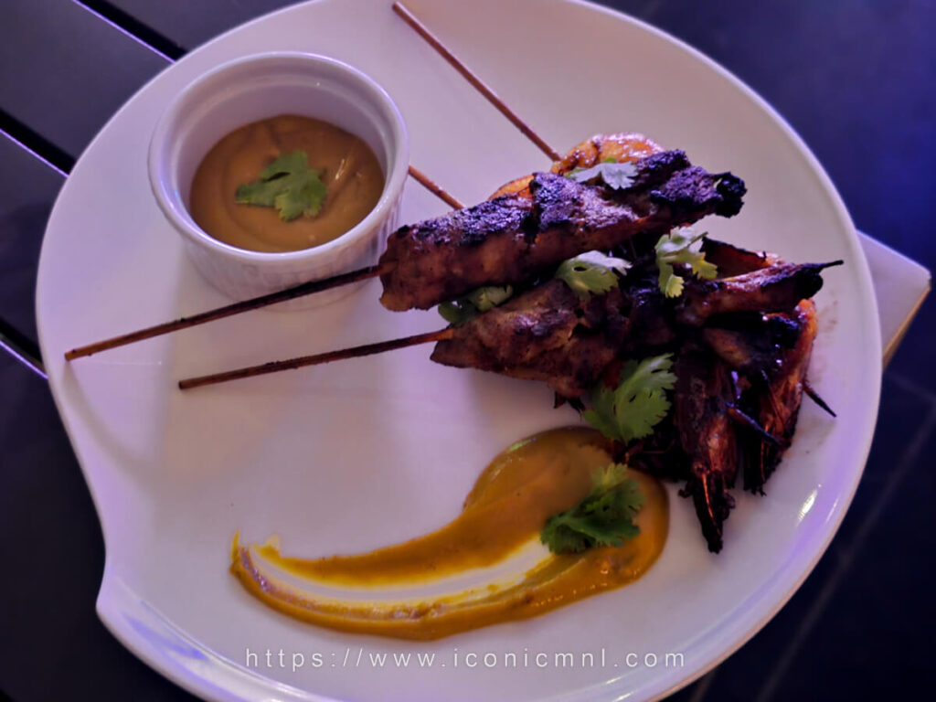 Antidote Bar - Shrimp and Chicken Satay - 4 sticks grilled shrimp and chicken satay served with rich, creamy peanut sauce