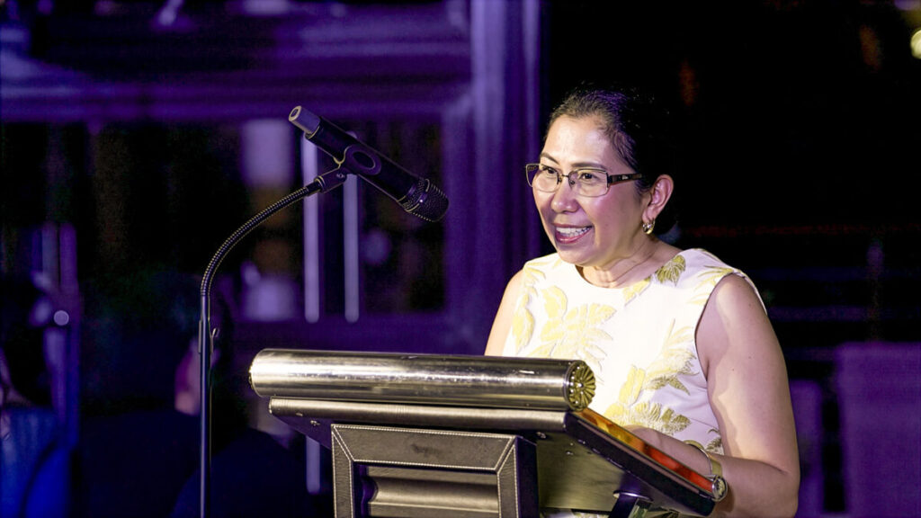 PDLBCC and PSH General Manager Maxi Gavino warmly welcomes guests as the holiday season officially begins at the Cove