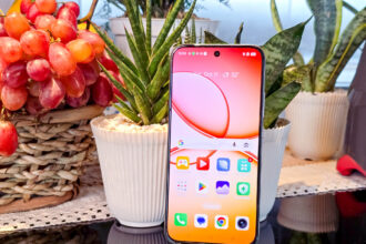 realme 15T 5G Review A Slim Mid-Range Smartphone With a 7000mAh Battery