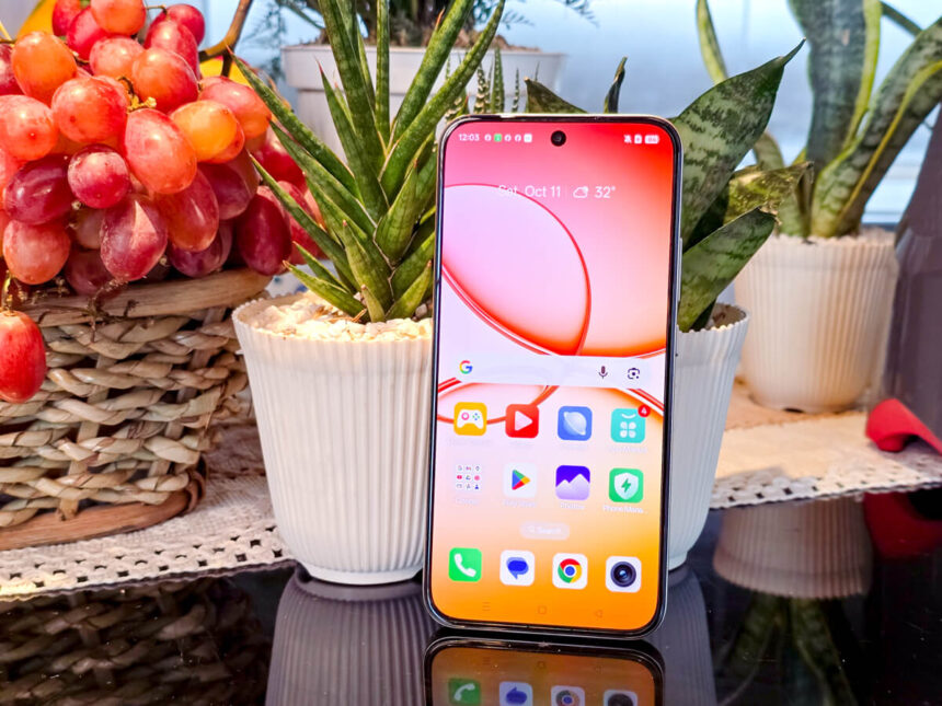 realme 15T 5G Review A Slim Mid-Range Smartphone With a 7000mAh Battery