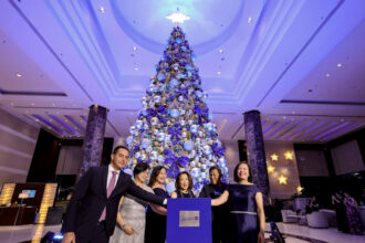 Radisson Blu Hotel Cebu Tree Lighting
