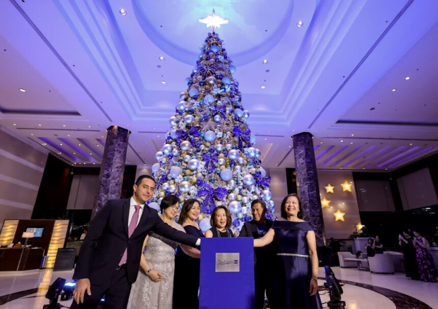 Radisson Blu Hotel Cebu Tree Lighting
