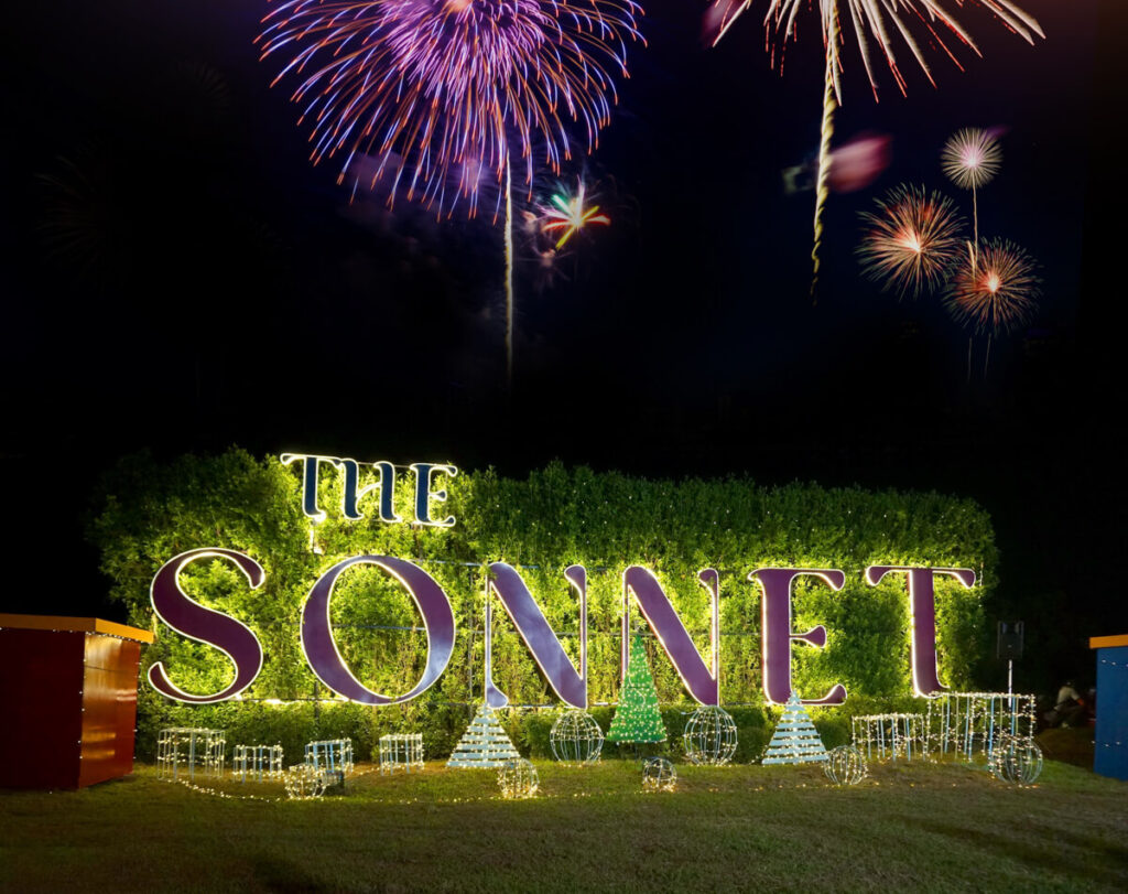 Vista Manors Unwraps Christmas Celebrations in a Nationwide Lighting Ceremony - The Sonnet