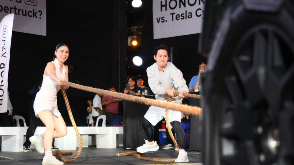 HONOR X9d 5G against Tesla Cybertruck