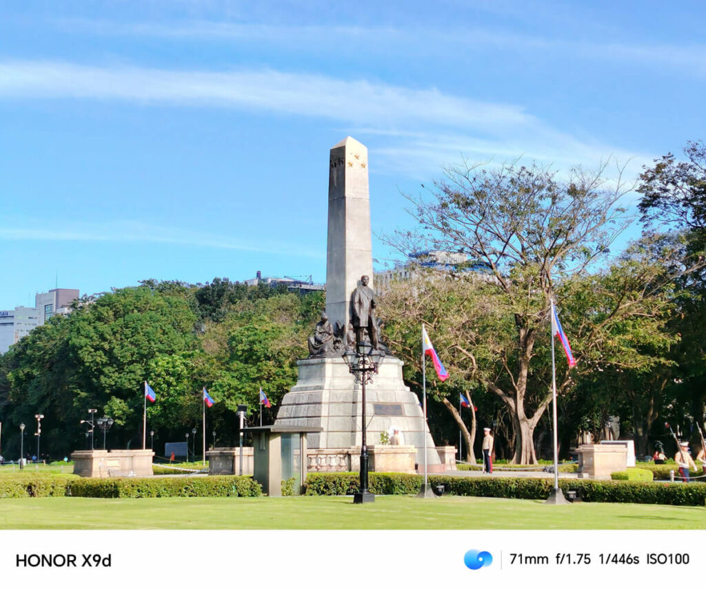 HONOR X9d Built Strong Shoot Strong