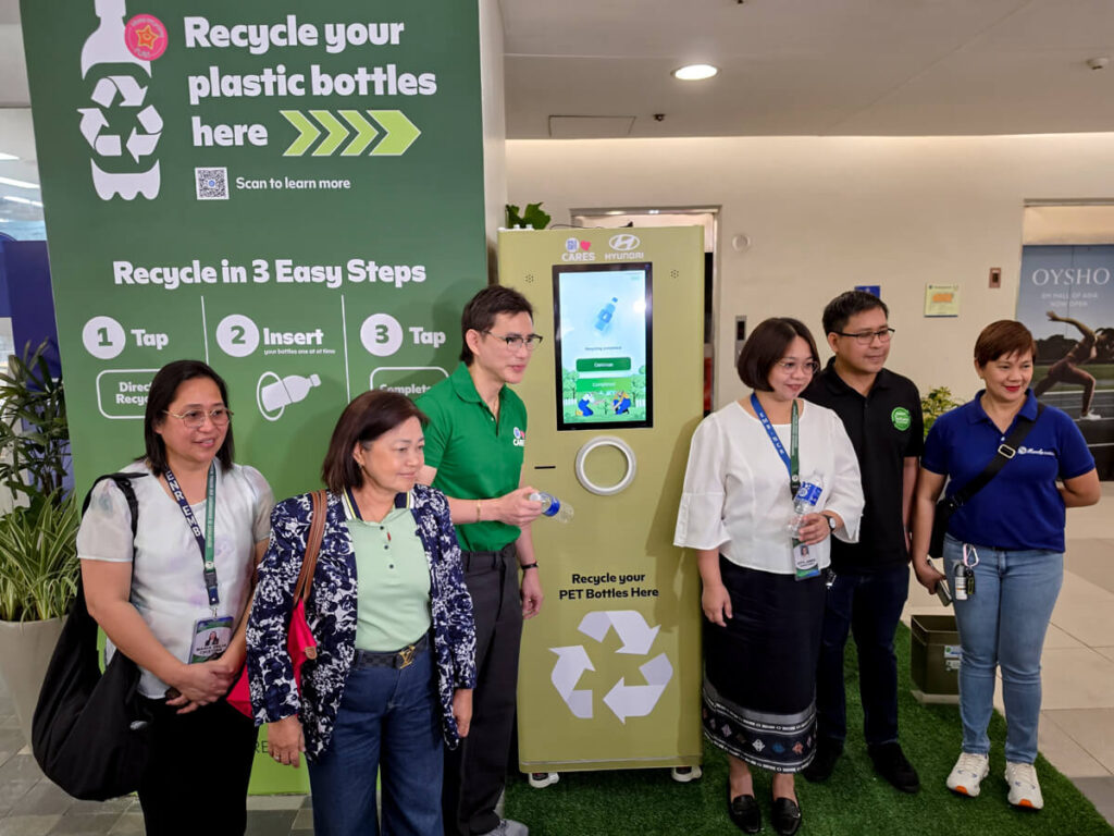 SM Supermalls Introduces Green Recycling Machine