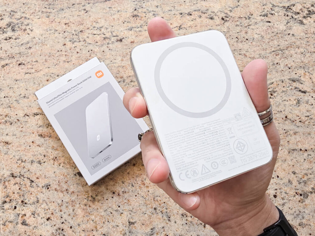 Xiaomi UltraThin Magnetic Power Bank and Xiaomi Tag Review