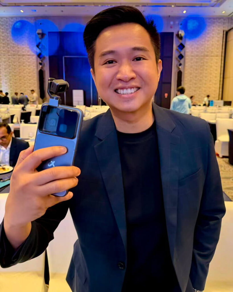 HONOR Robot Phone with Built-In Gimbal Camera Showcased After MWC 2026
