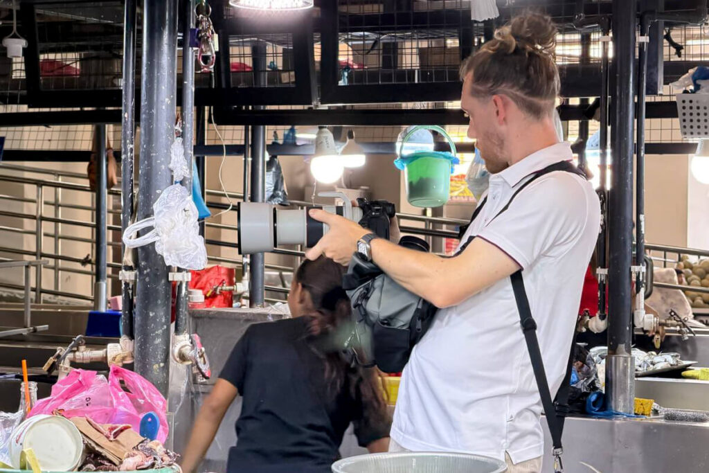 JULIEN FABRO IN TERMINAL MARKET