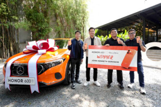 HONOR Philippines Grand Prize Winner of HONOR 600 Win-a-Benz Promo